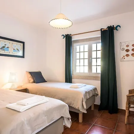 Over The Ocean In Magoito-sintra بيت للعطل